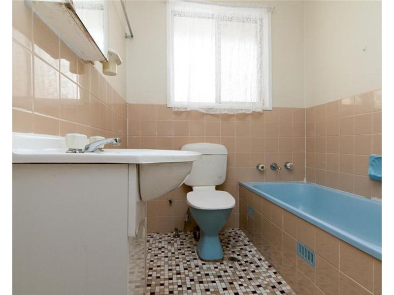 8 Sheba Crescent, South Penrith NSW 2750