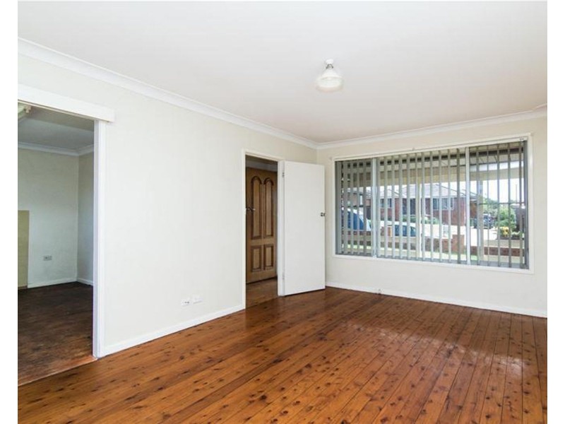 8 Sheba Crescent, South Penrith NSW 2750