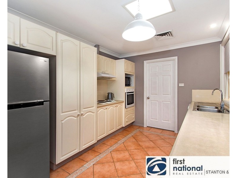 5 Kylie Tennant Close, Glenmore Park NSW 2745