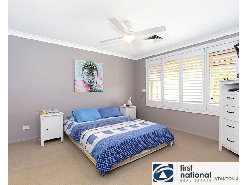 5 Kylie Tennant Close, Glenmore Park NSW 2745