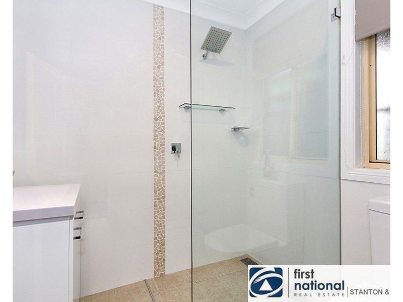 5 Kylie Tennant Close, Glenmore Park NSW 2745