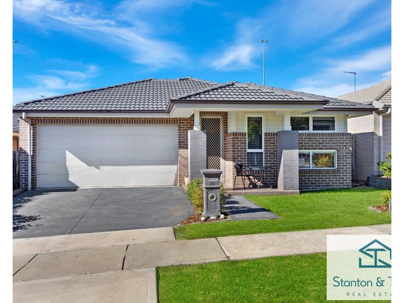14 Hassall Way, Glenmore Park NSW 2745