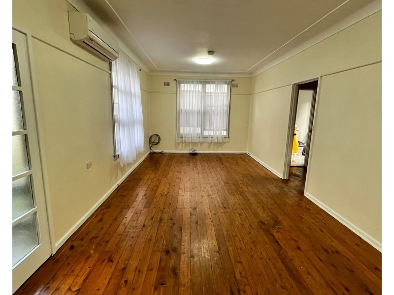 16B Barber Avenue, Penrith NSW 2750