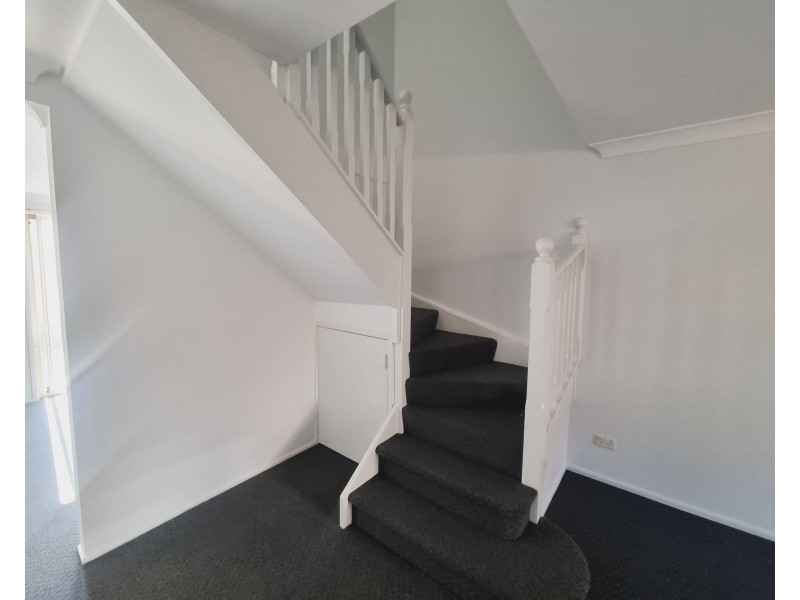 4/9-11 Thurston Street, Penrith NSW 2750