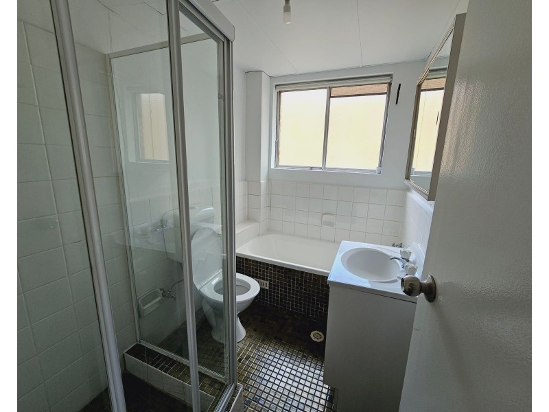 4/213 Derby Street, Penrith NSW 2750