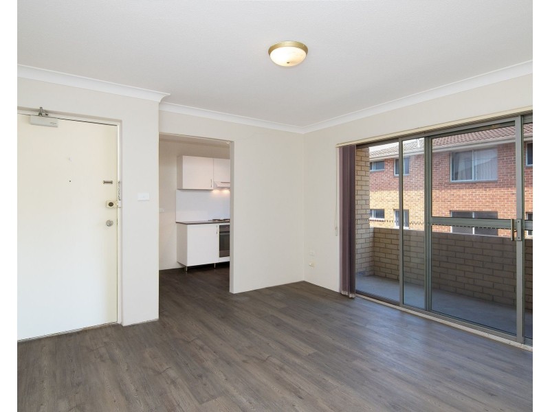 4/13 Thurston Street, Penrith NSW 2750