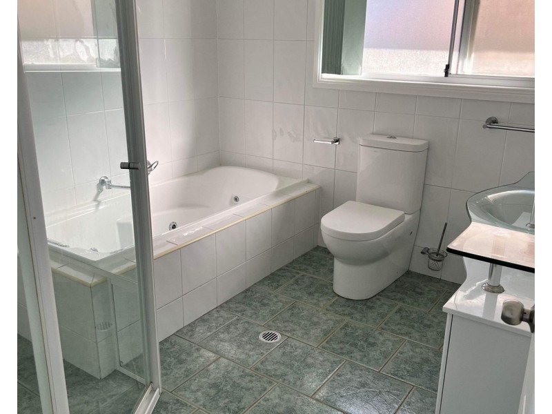 9 Lowanna Drive, South Penrith NSW 2750