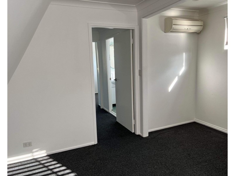 9 Lowanna Drive, South Penrith NSW 2750