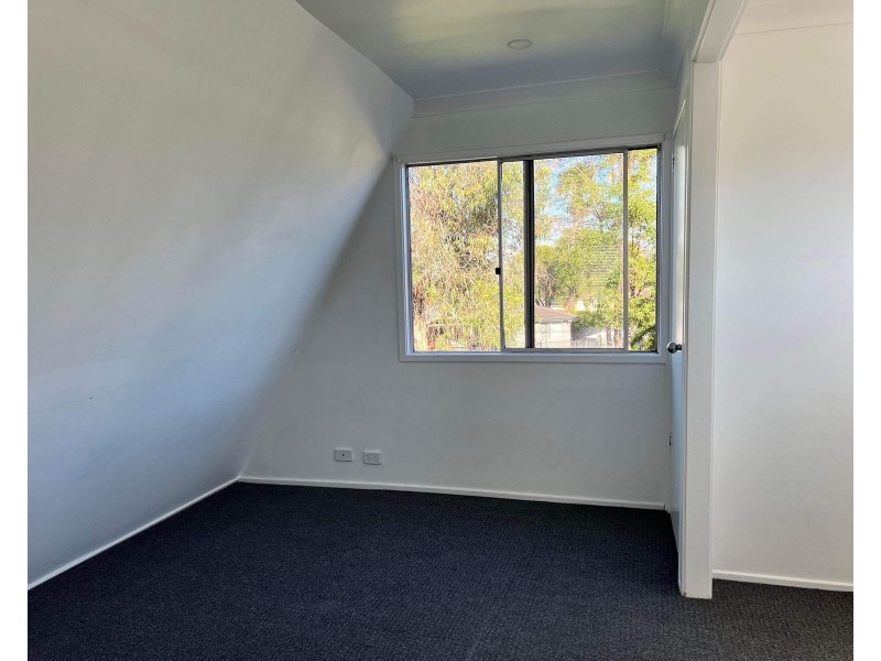 9 Lowanna Drive, South Penrith NSW 2750