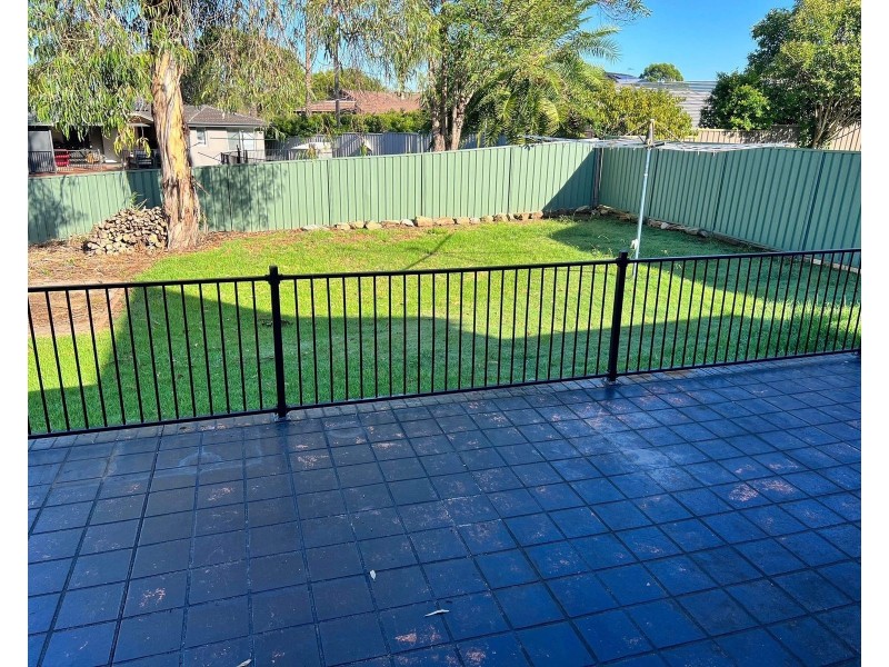 9 Lowanna Drive, South Penrith NSW 2750