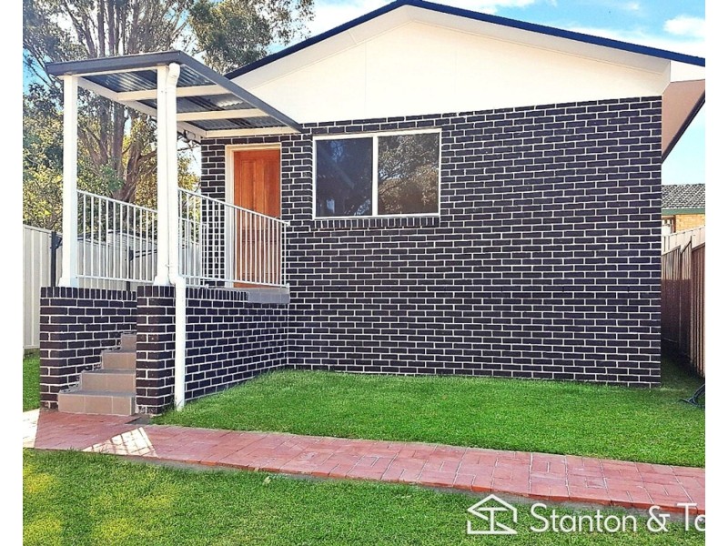 17 & 17A Moxham Street, Cranebrook NSW 2749