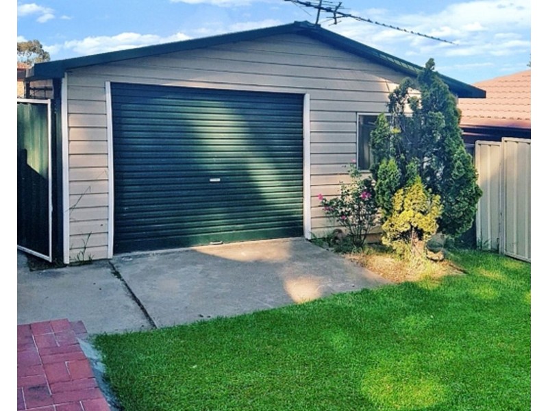 17 & 17A Moxham Street, Cranebrook NSW 2749