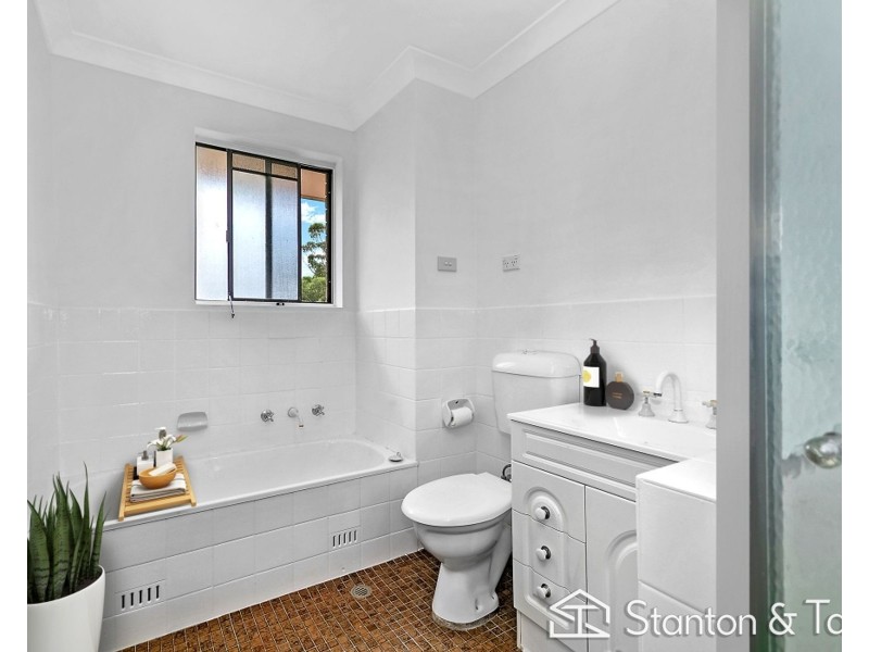 8/30 Haynes Street, Penrith NSW 2750