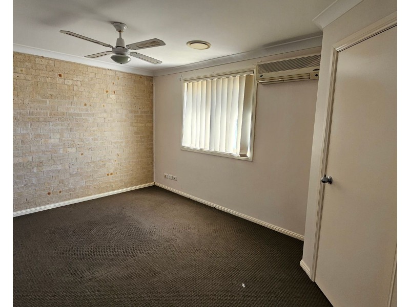 2/63 Jones Street, Kingswood NSW 2747
