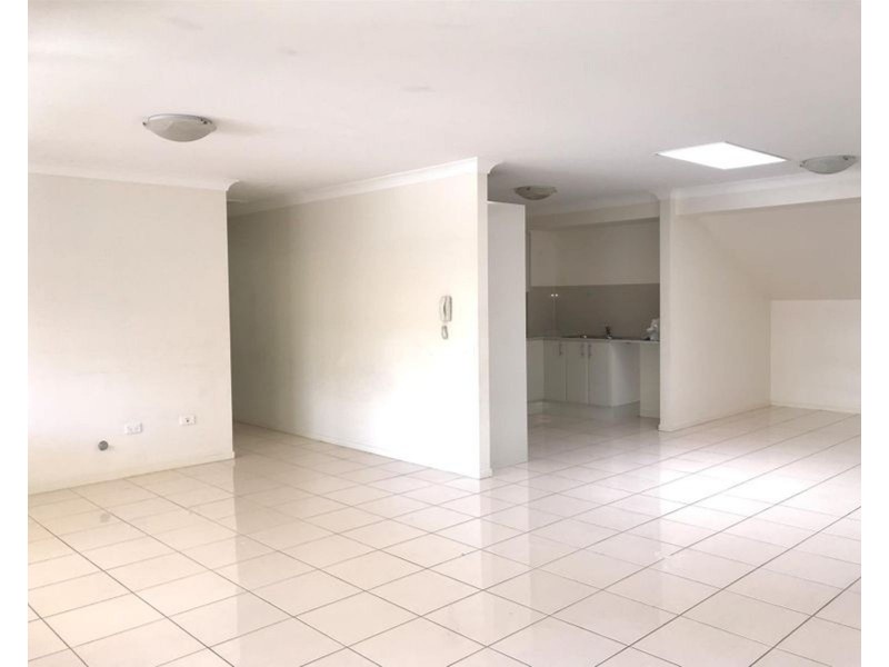 13/8 Colless Street, Penrith NSW 2750