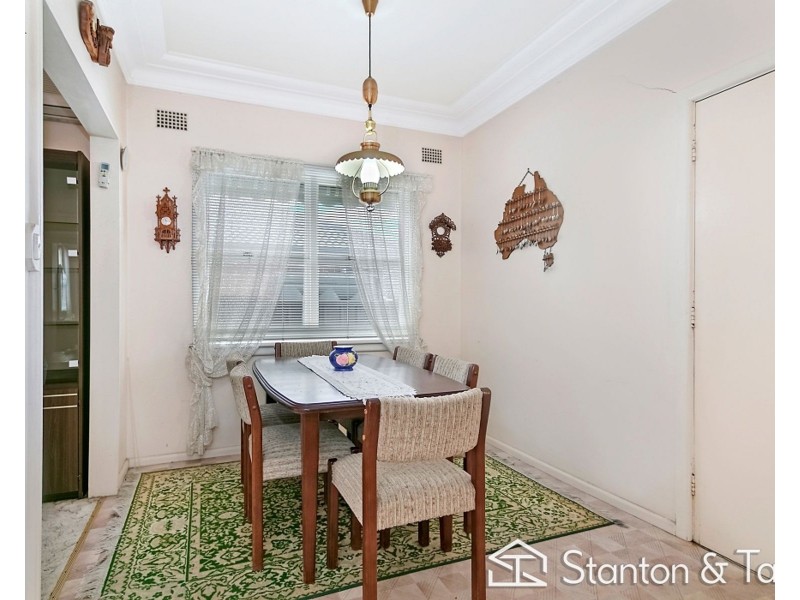 33 Rosedale Avenue, Penrith NSW 2750