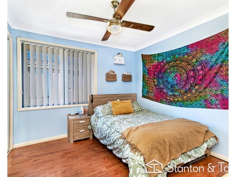 26 Waterford Way, Glenmore Park NSW 2745