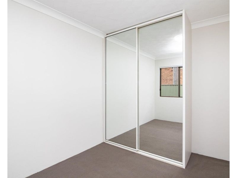 2/17 Preston Street, Penrith NSW 2750