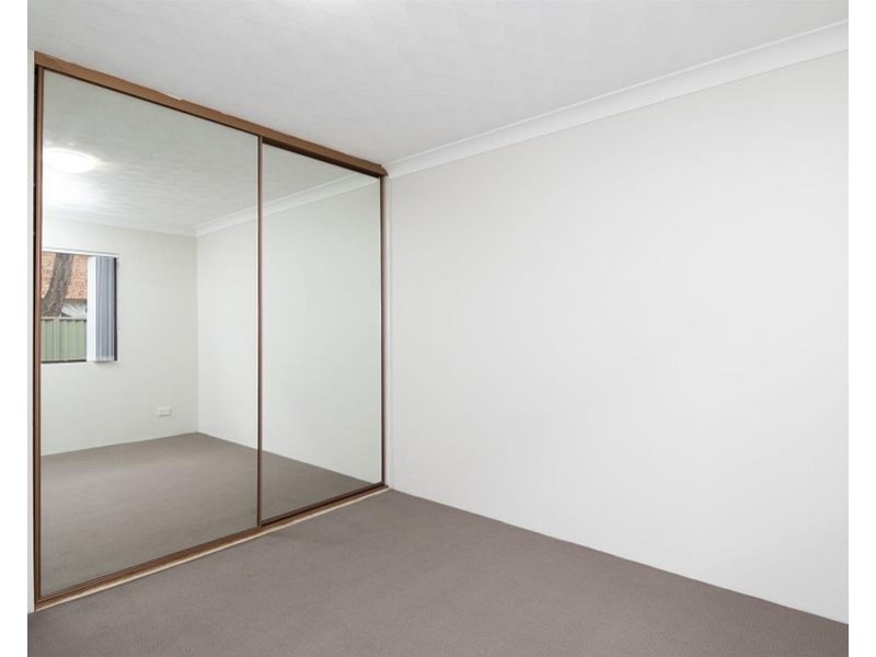 2/17 Preston Street, Penrith NSW 2750