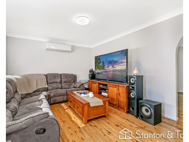 8 Brentwood Grove, Werrington Downs NSW 2747