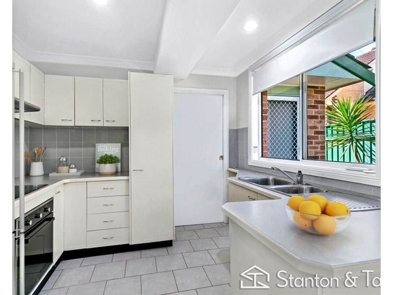 3/6 College Street, Cambridge Park NSW 2747