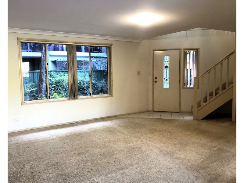 2/8 Vista Street, Penrith NSW 2750