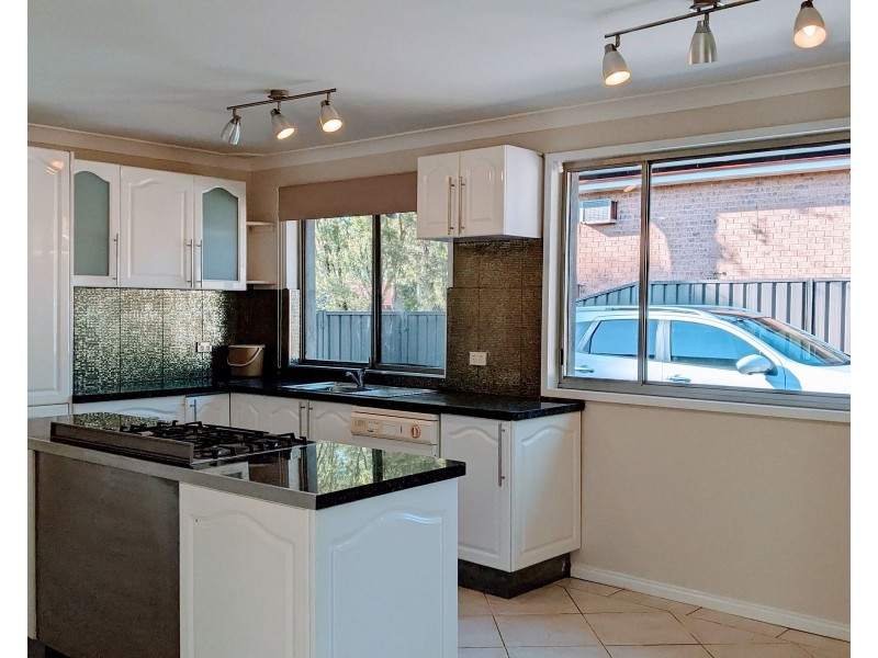 12 Harry Lawler Road, Cranebrook NSW 2749