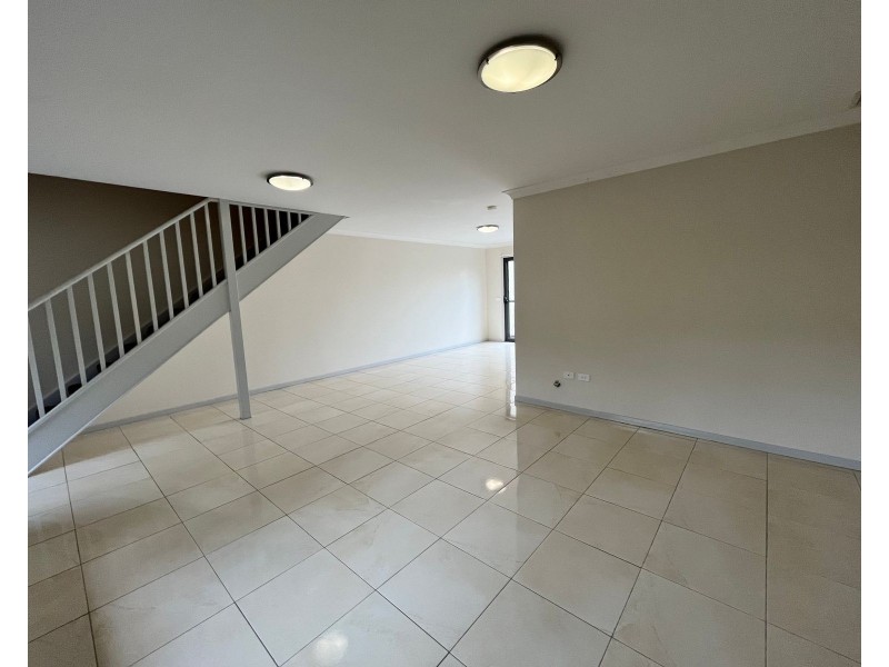 2/26 Luttrell Street, Glenmore Park NSW 2745