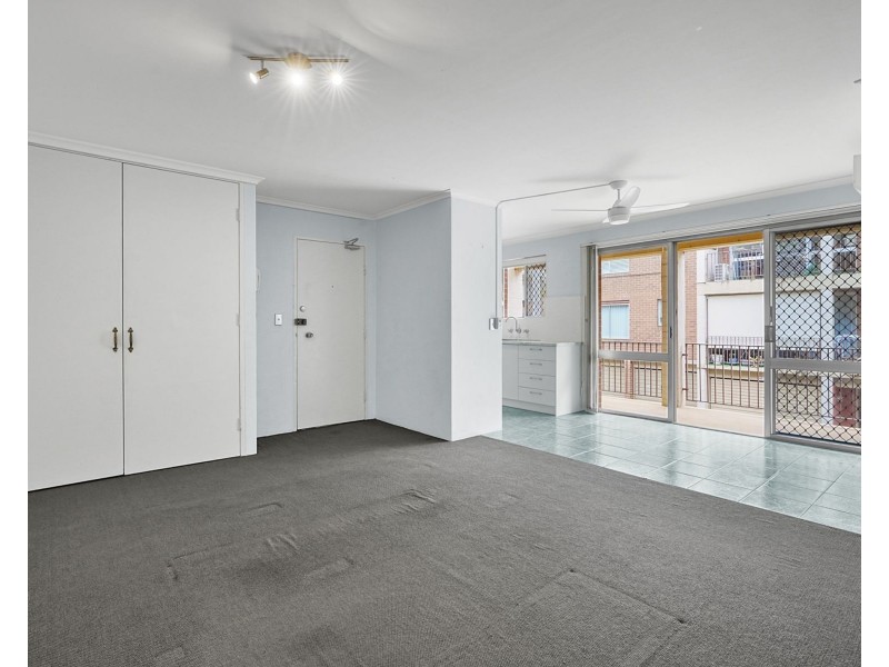 4d/9-19 York Rd, Penrith NSW 2750
