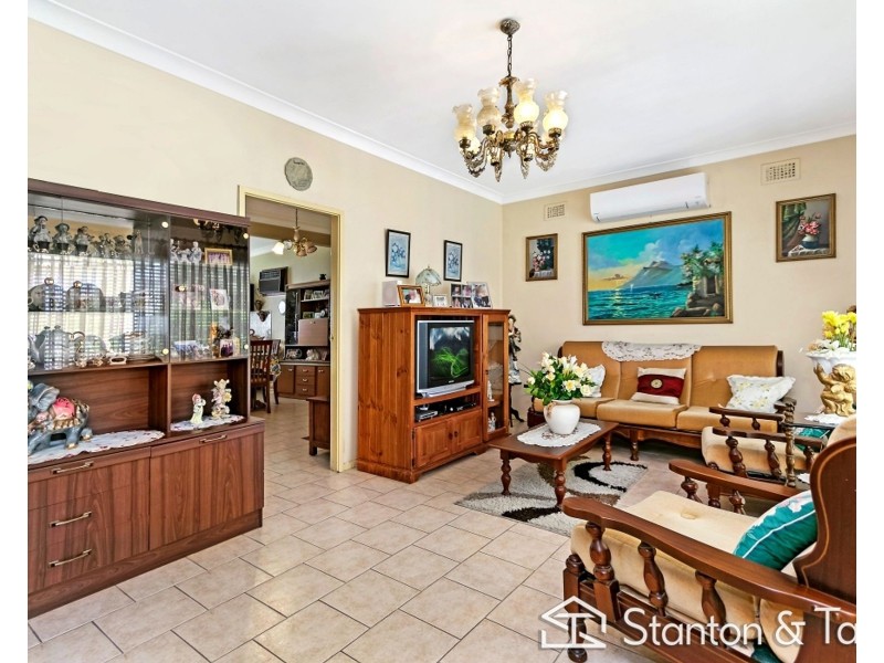 13 Hanbury Street, Greystanes NSW 2145