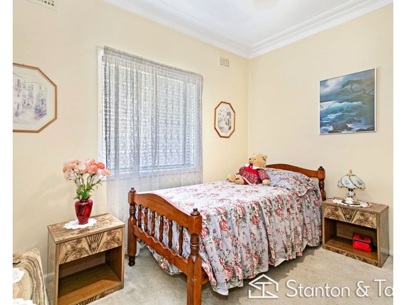 13 Hanbury Street, Greystanes NSW 2145