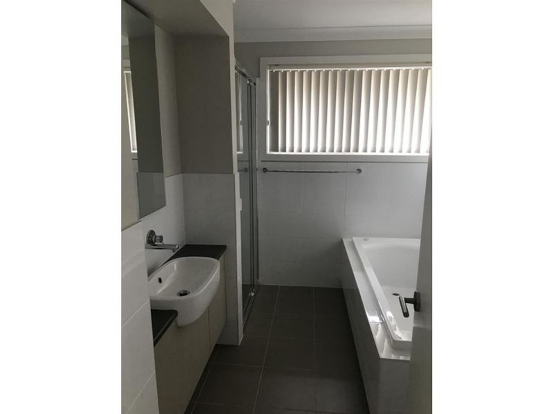 10 Cricketers Avenue, Penrith NSW 2750