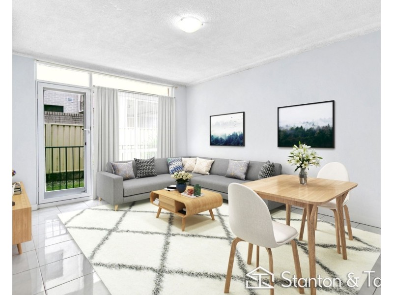 2/209 Derby Street, Penrith NSW 2750