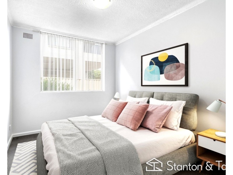 2/209 Derby Street, Penrith NSW 2750