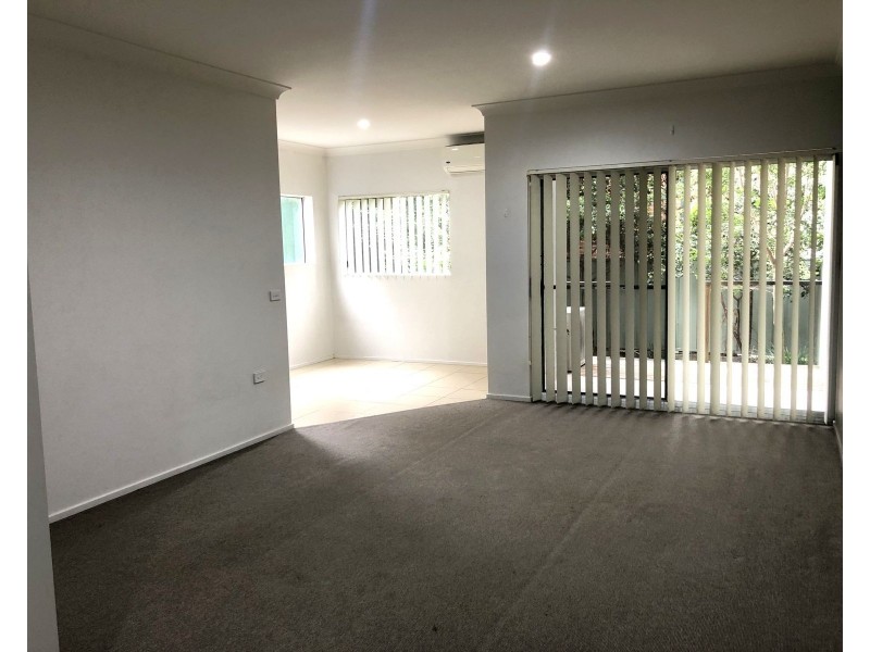 4/11 Regentville Road, Jamisontown NSW 2750