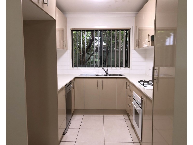 6/84 Woodlands Drive, Glenmore Park NSW 2745