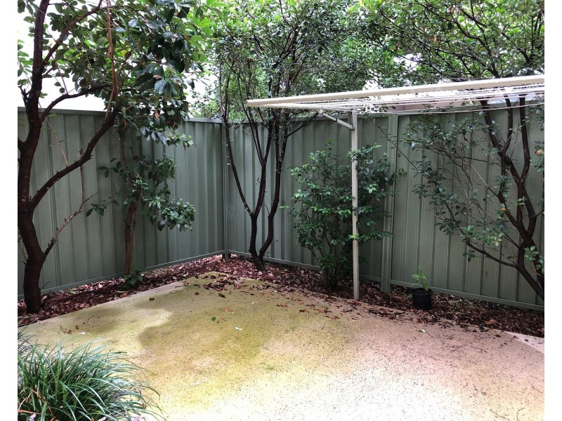 6/84 Woodlands Drive, Glenmore Park NSW 2745