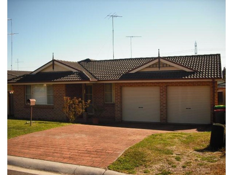 2/8 Thornbill Crescent, Glenmore Park NSW 2745