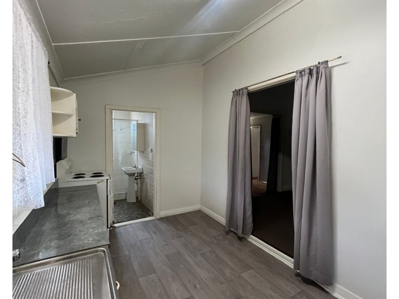 2/35 Great Western Highway, Kingswood NSW 2747