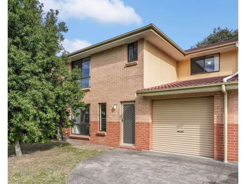 4/29-35 Bringelly Road, Kingswood NSW 2747