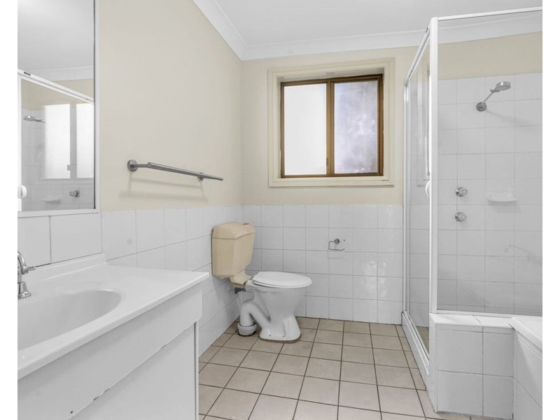 4/29-35 Bringelly Road, Kingswood NSW 2747