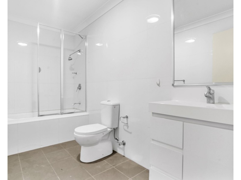 6/1 Glenmore Ridge Drive, Glenmore Park NSW 2745