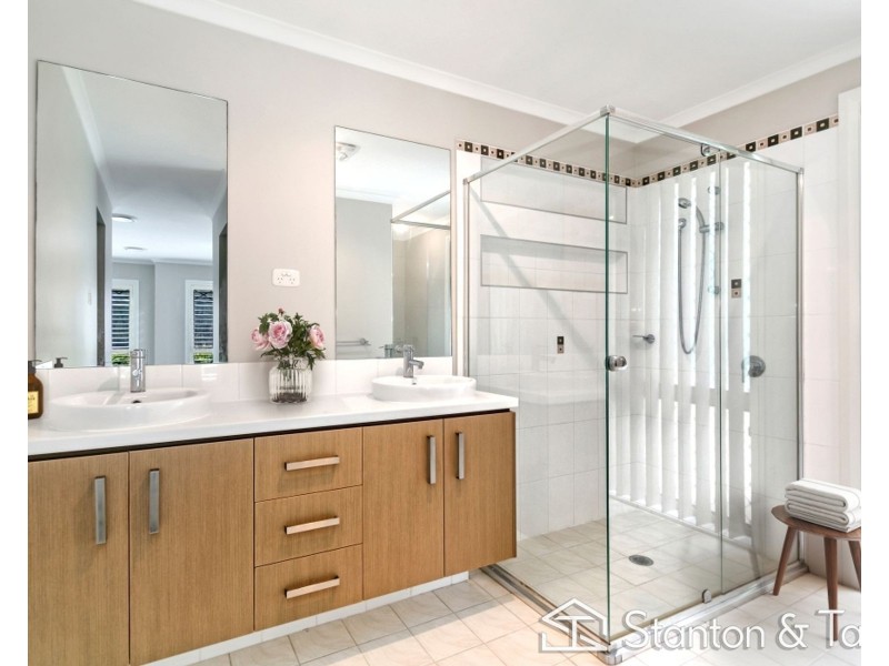 4 Barry Coe Place, Cranebrook NSW 2749