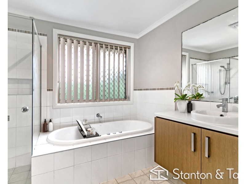 4 Barry Coe Place, Cranebrook NSW 2749