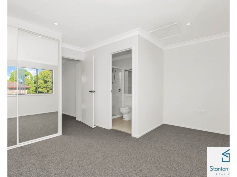 2/95 Castlereagh Street, Penrith NSW 2750