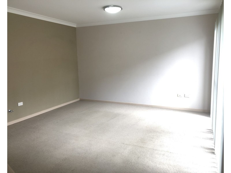 11/32 Luttrell Street, Glenmore Park NSW 2745