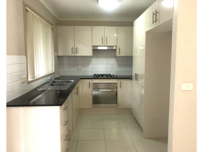 11/32 Luttrell Street, Glenmore Park NSW 2745