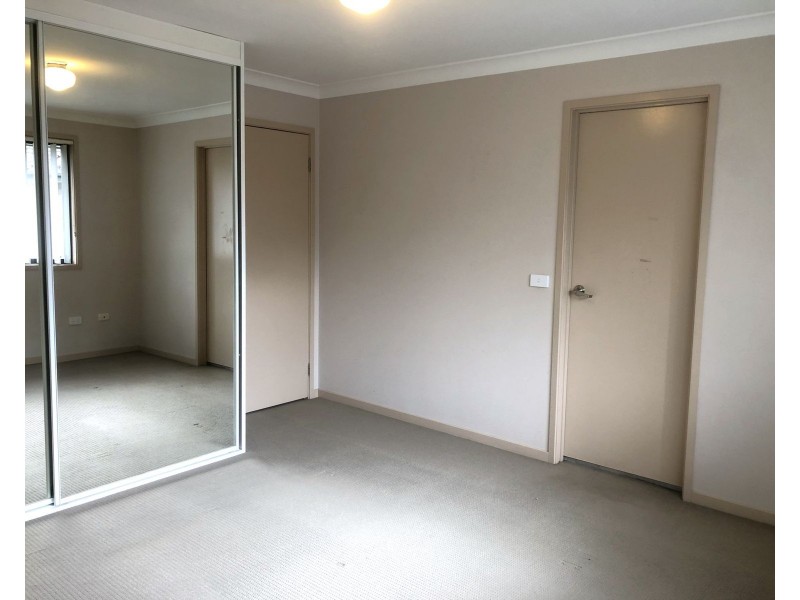 11/32 Luttrell Street, Glenmore Park NSW 2745