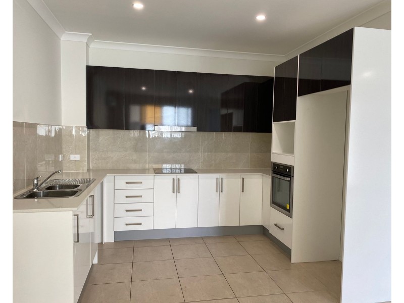 18/108 Lethbridge Street, Penrith NSW 2750