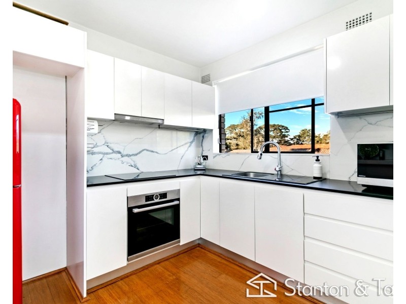 2/191 Derby Street, Penrith NSW 2750